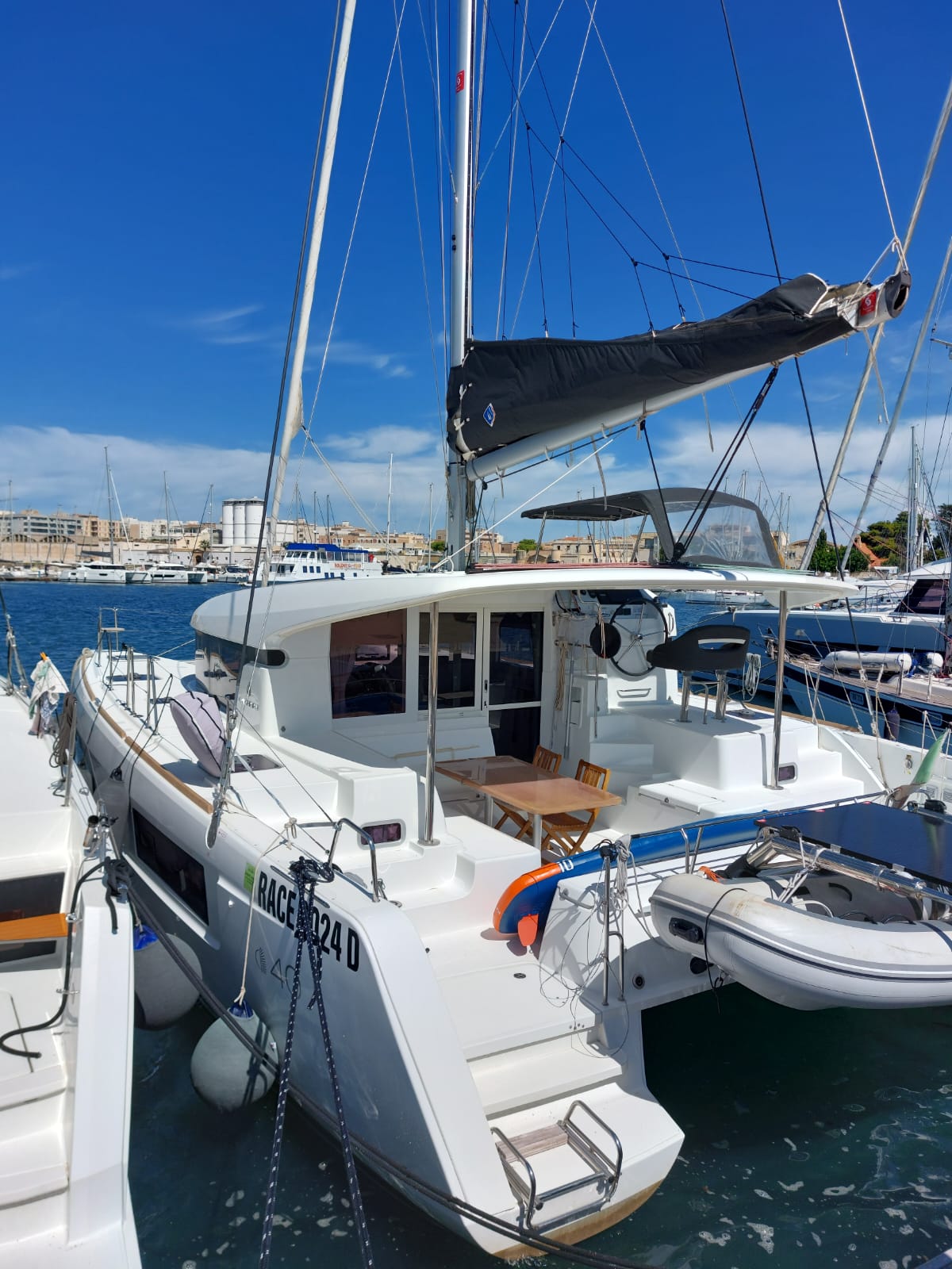 Lagoon 40 — photo 13