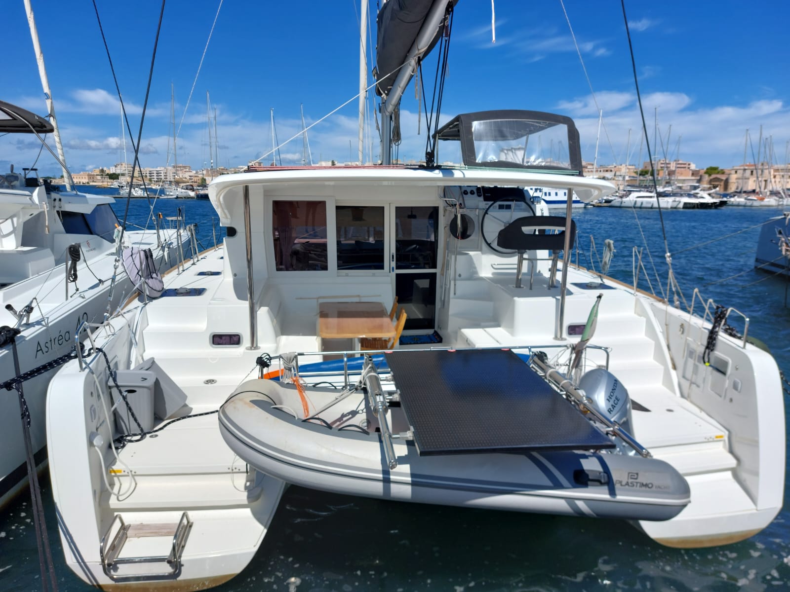 Lagoon 40 — photo 16