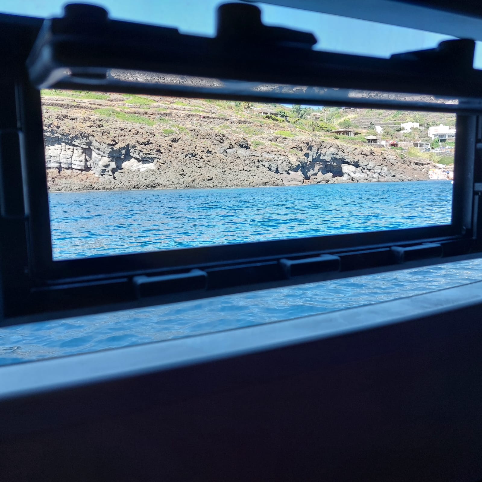 Lagoon 40 — photo 23