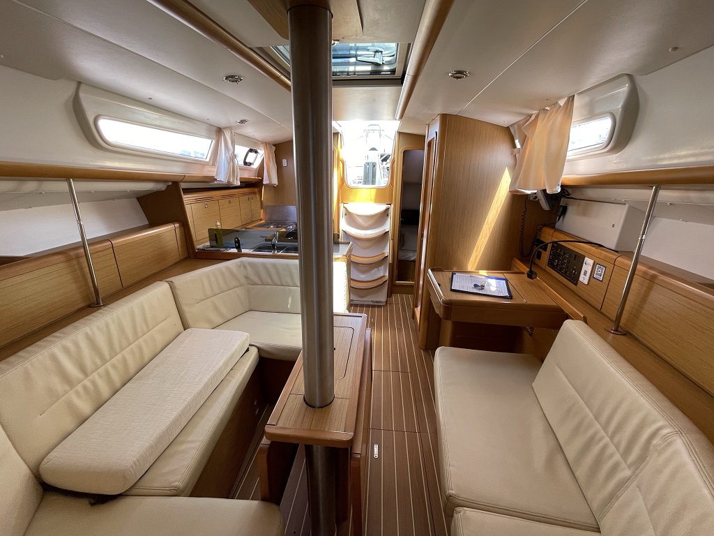Sun Odyssey 36i — photo 22