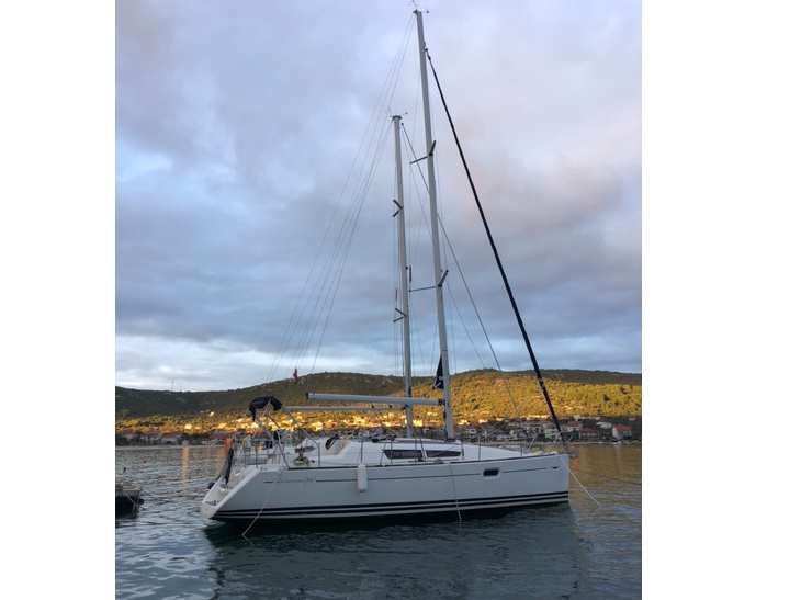 Sun Odyssey 36i — photo 1
