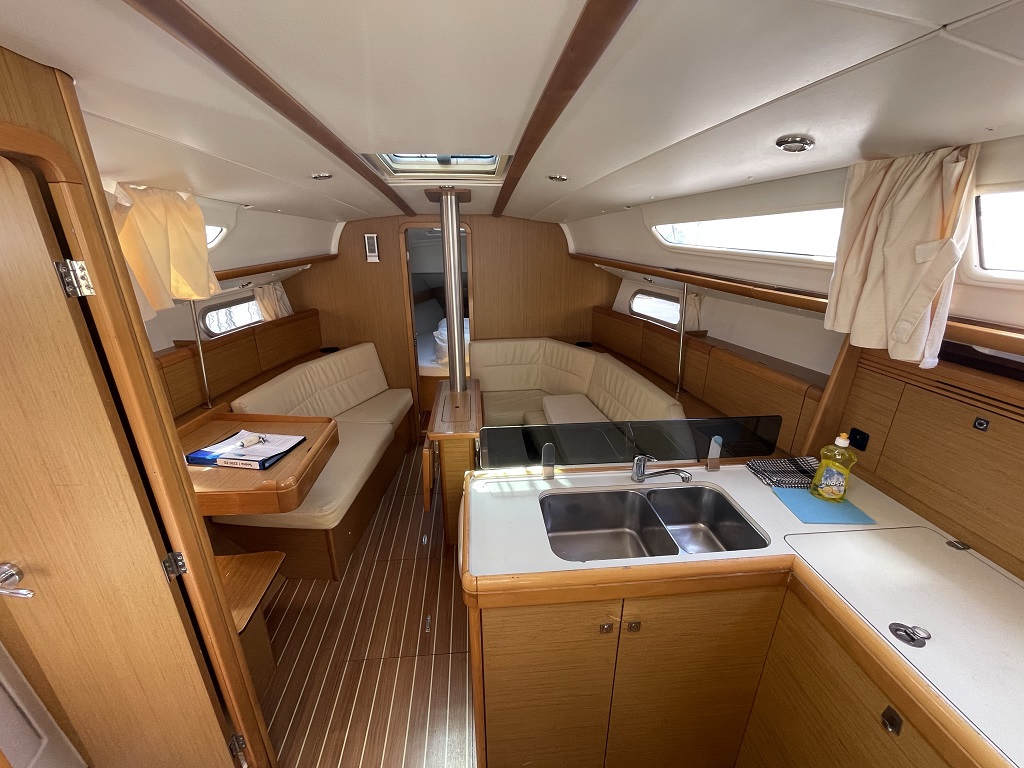 Sun Odyssey 36i — photo 4
