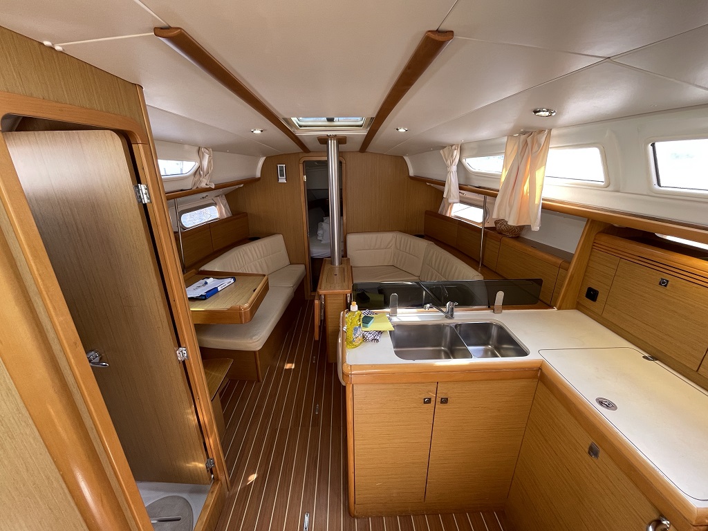 Sun Odyssey 36i — photo 16