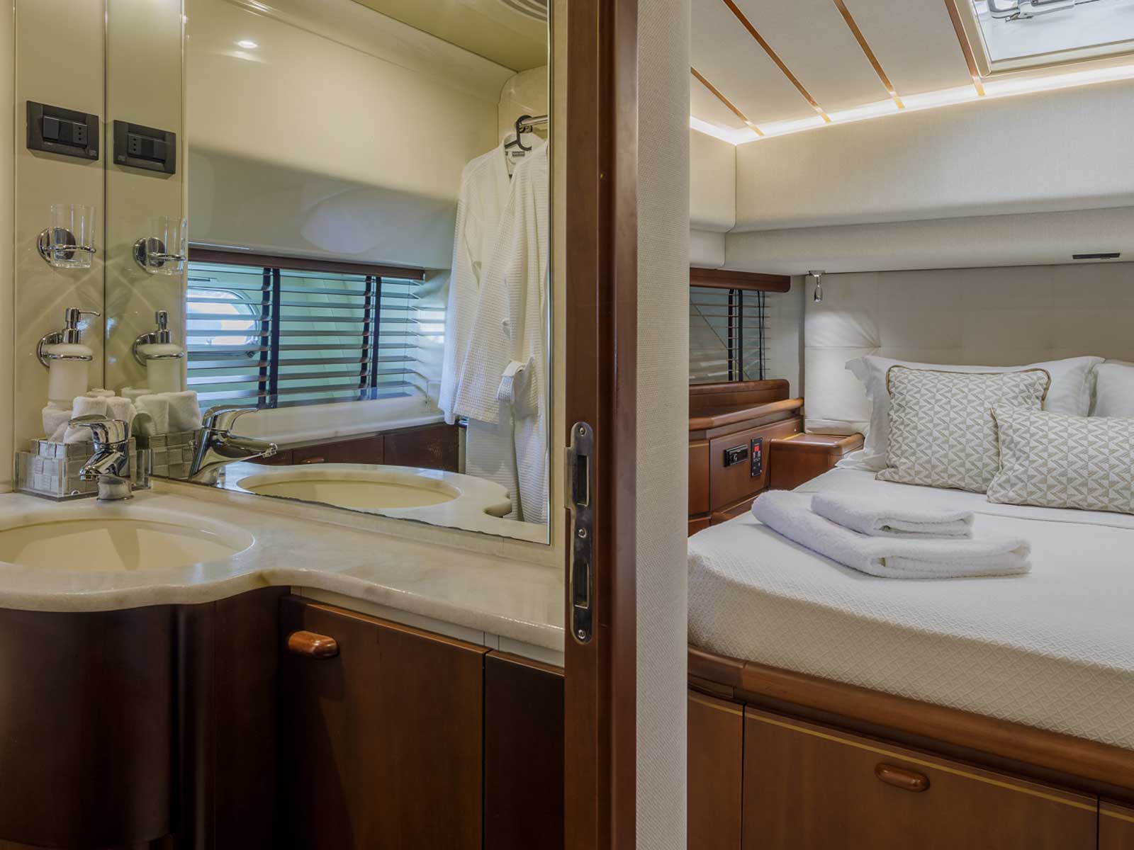 Ferretti 72 — photo 25