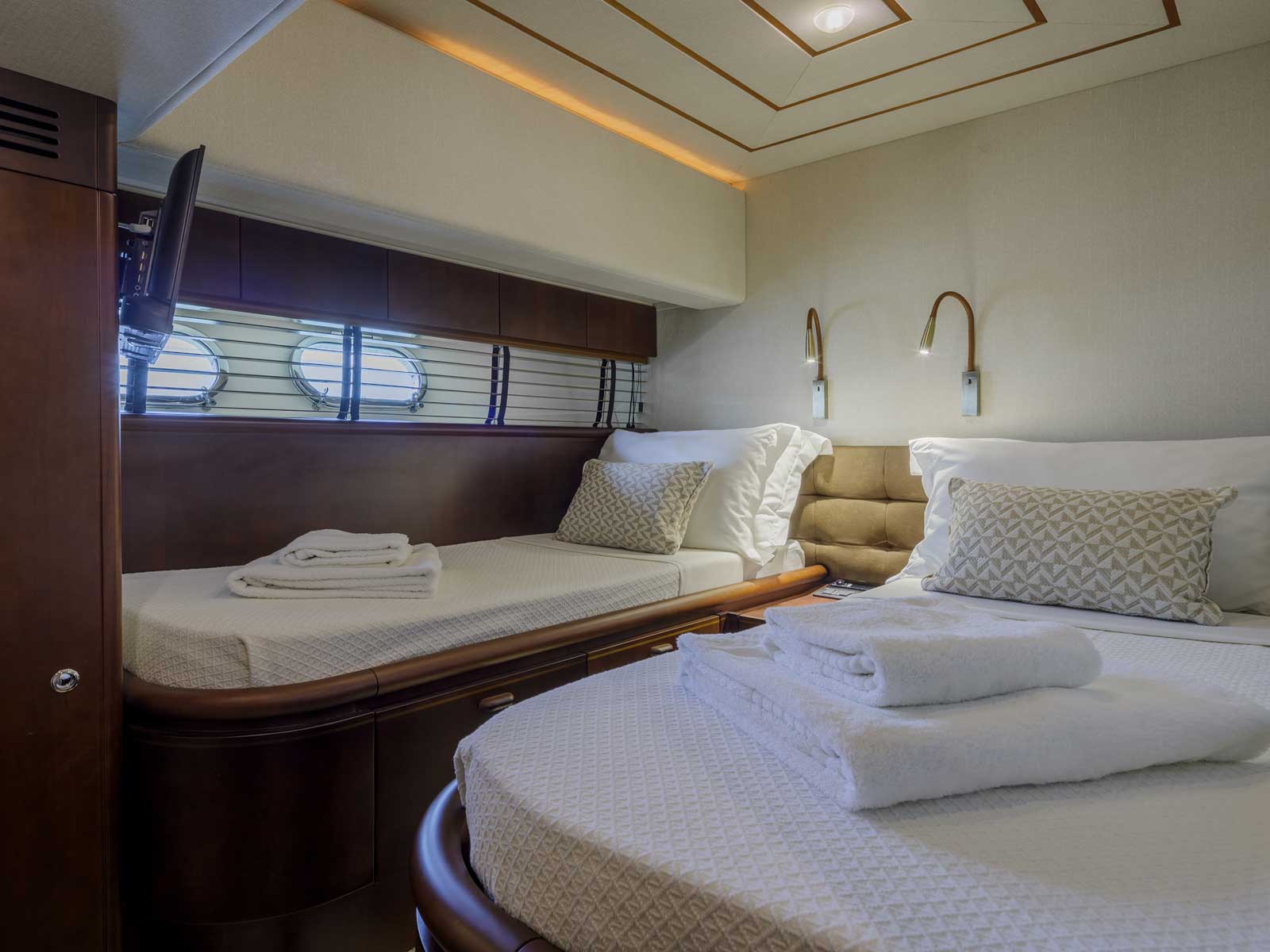 Ferretti 72 — photo 2