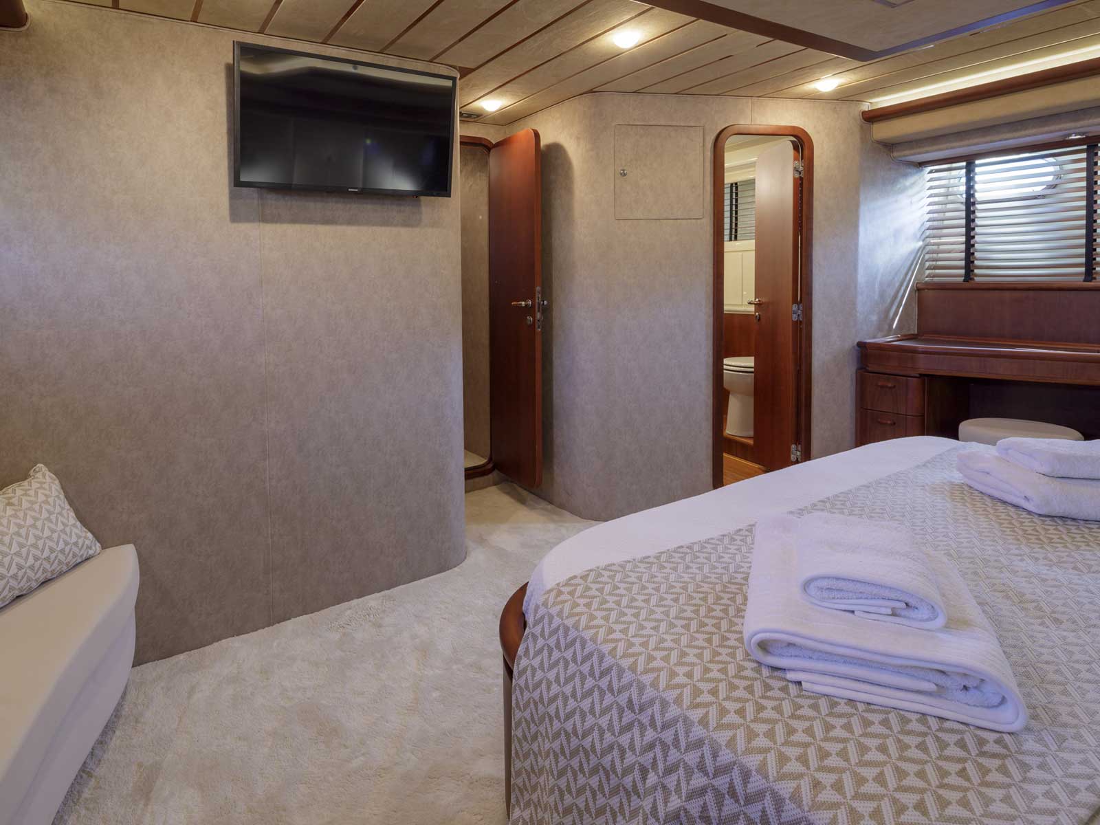 Ferretti 72 — photo 10