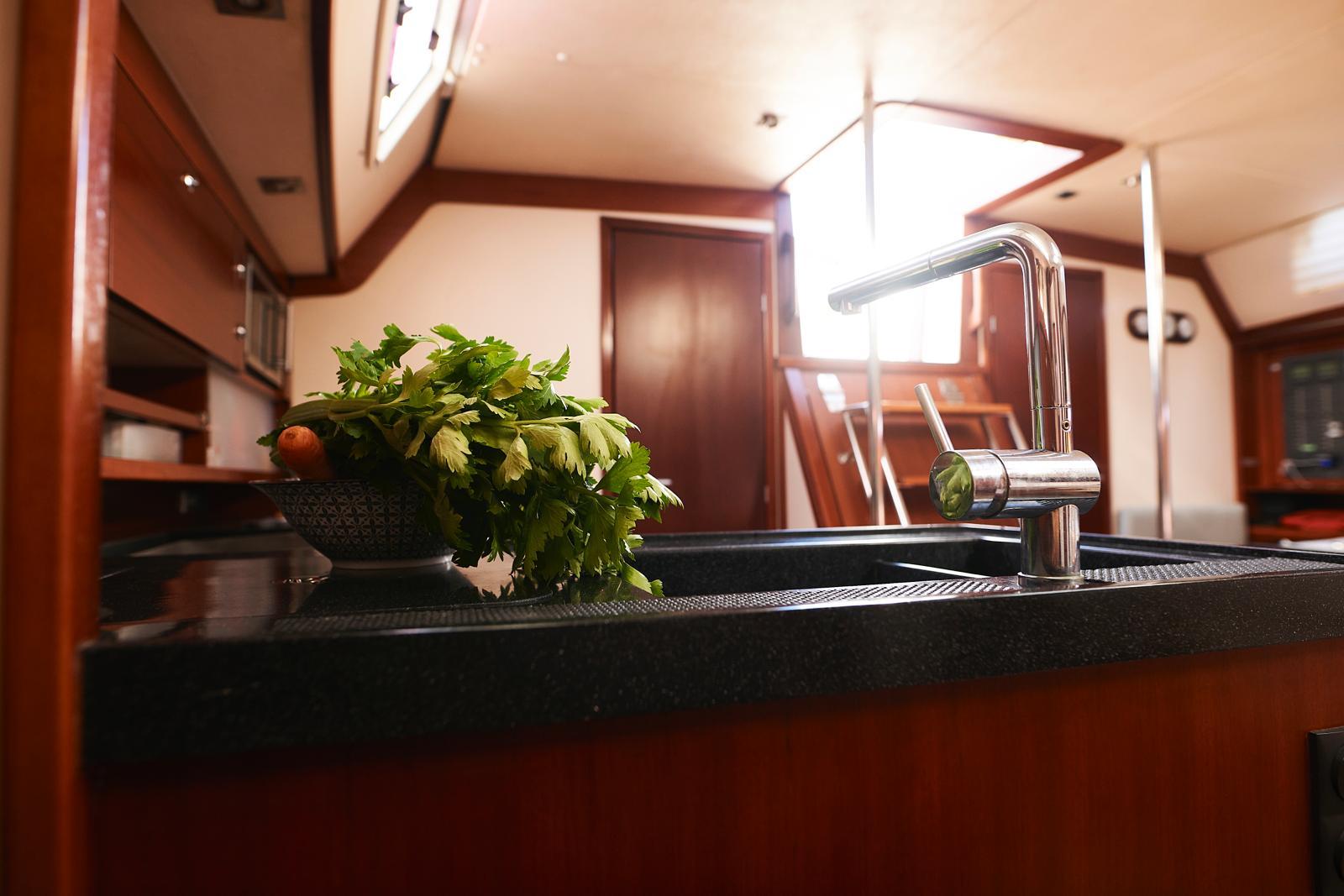 Hanse 540e — photo 31