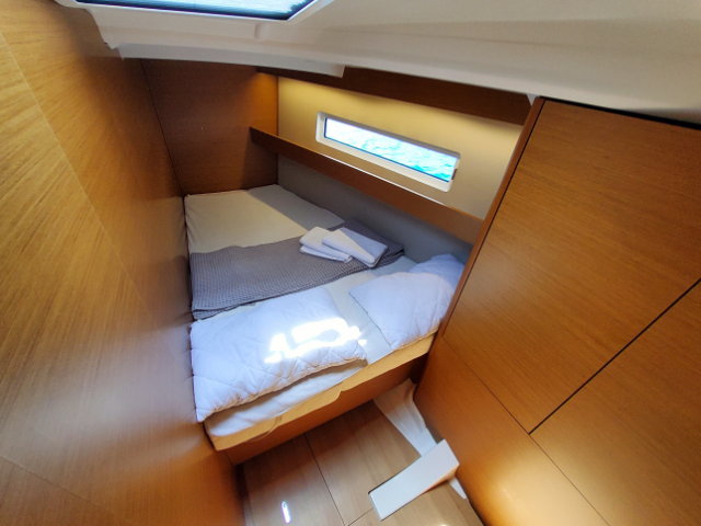 Sun Odyssey 440 — photo 7