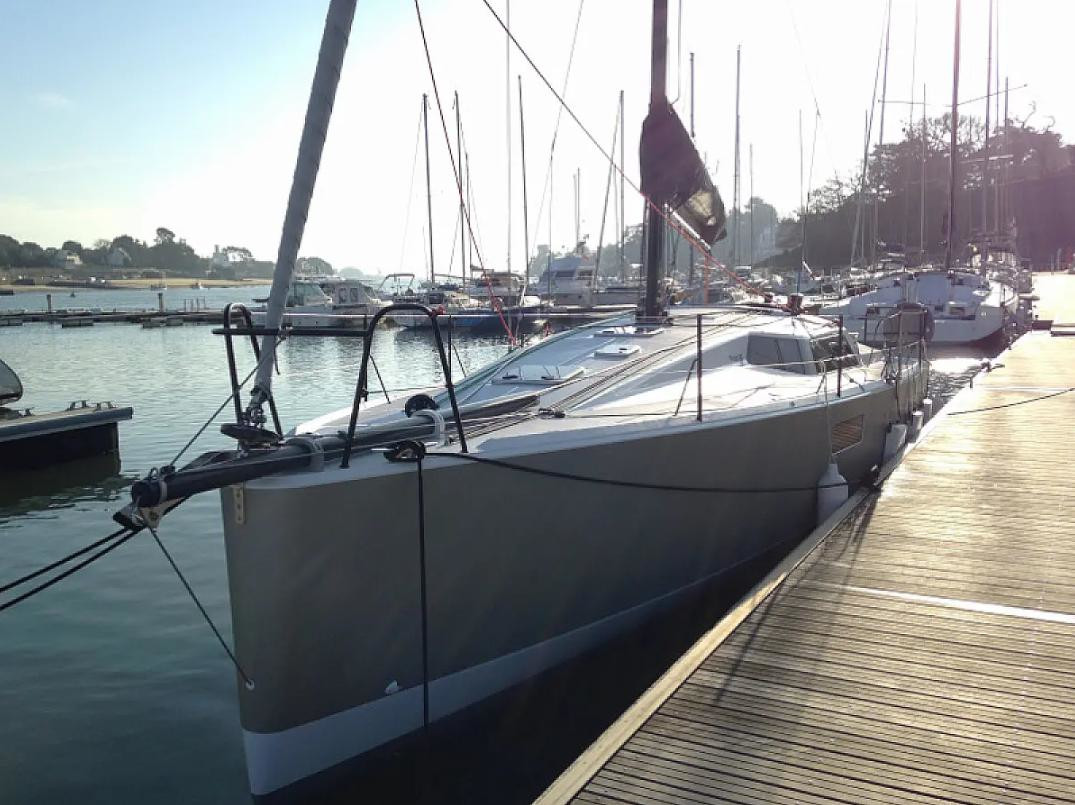 Pogo 36 — photo 2