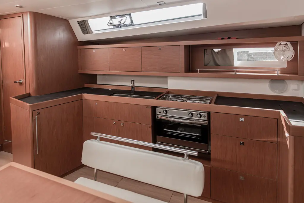 Oceanis 45 (4 cabins) — photo 2