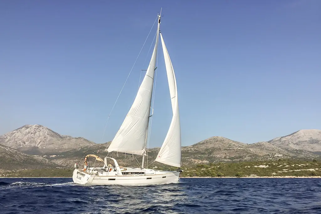 Oceanis 45 (4 cabins) — photo 3