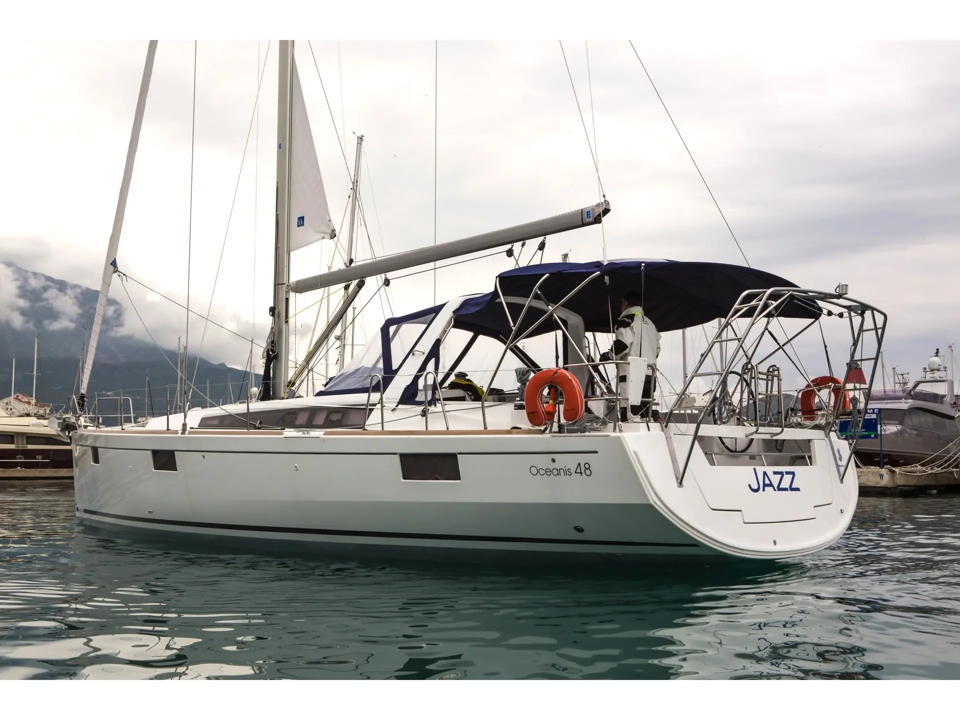 Oceanis 48 (4 cabins) — photo 16