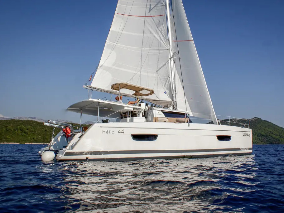 Helia 44 (4 cabs) — photo 1