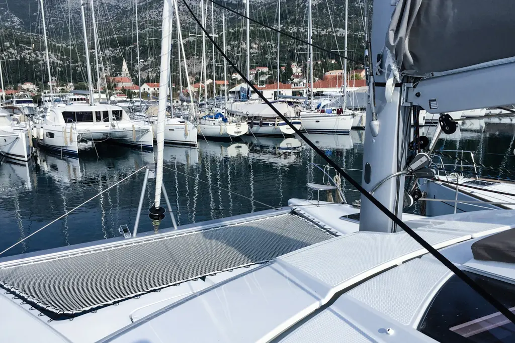 Helia 44 (4 cabs) — photo 15