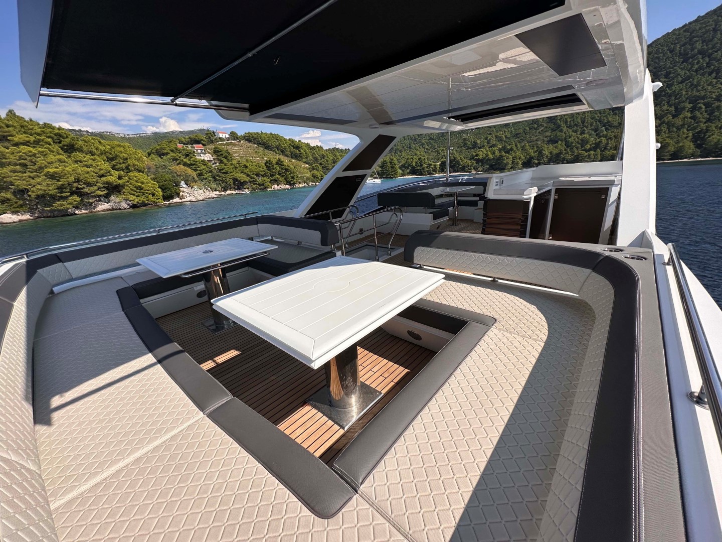 Galeon 680 Fly — photo 25