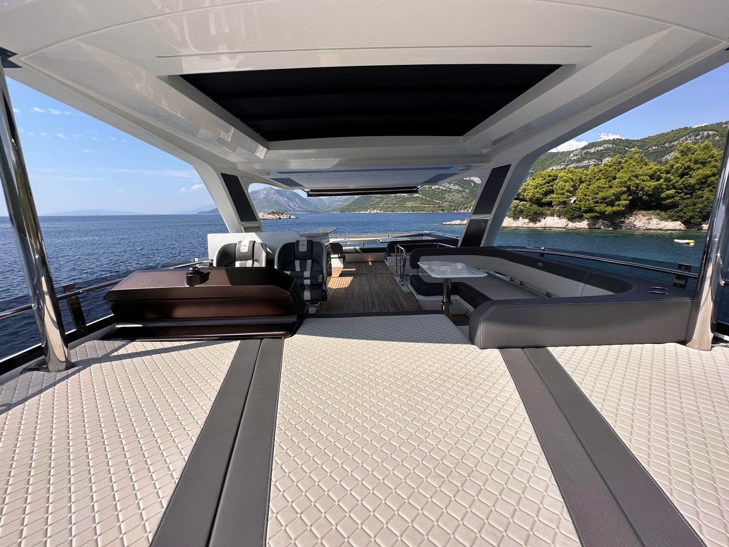 Galeon 680 Fly — photo 12