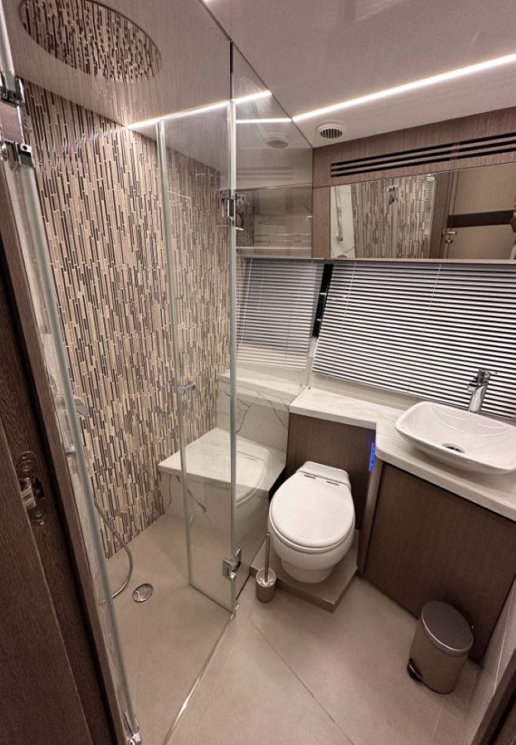 Galeon 680 Fly — photo 3