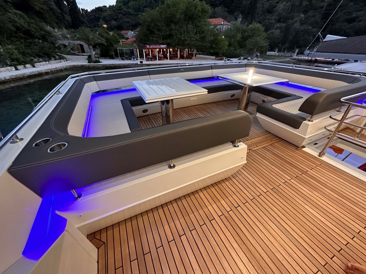 Galeon 680 Fly — photo 17