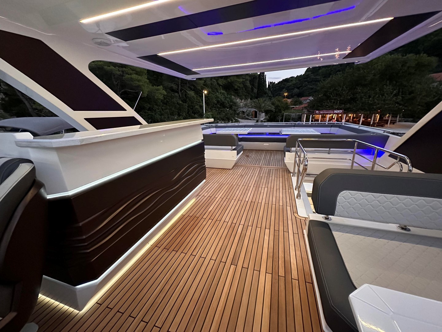 Galeon 680 Fly — photo 43