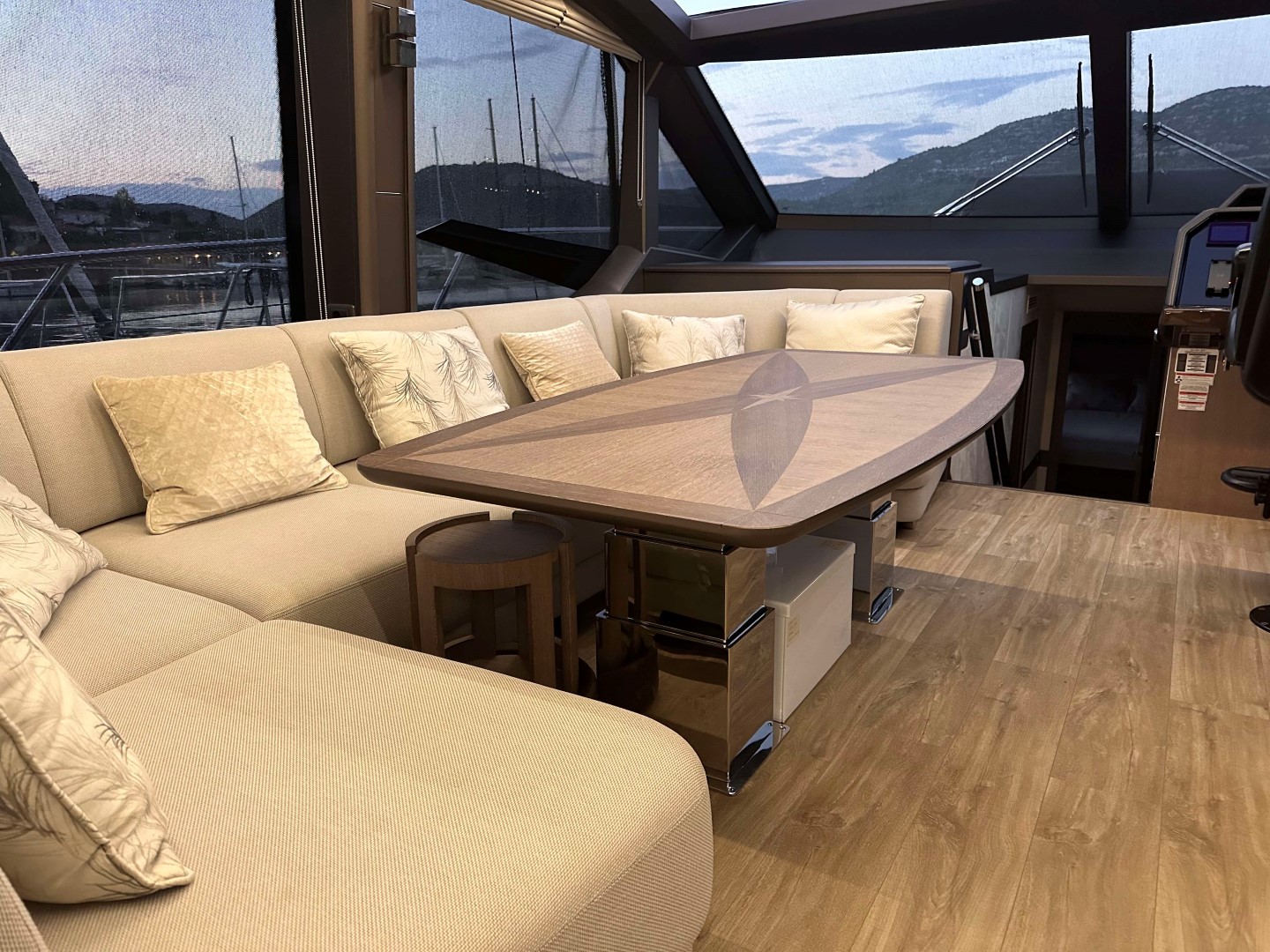 Galeon 680 Fly — photo 5