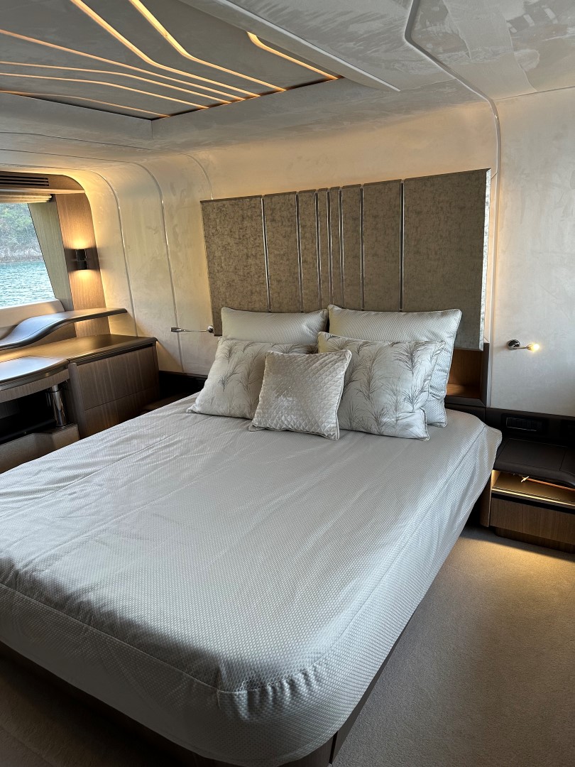 Galeon 680 Fly — photo 40
