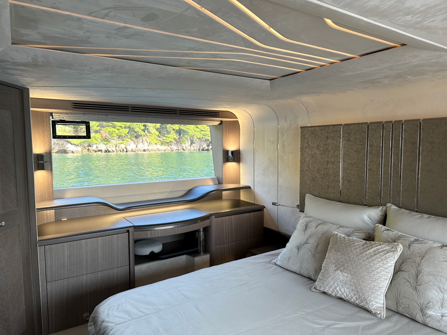 Galeon 680 Fly — photo 7