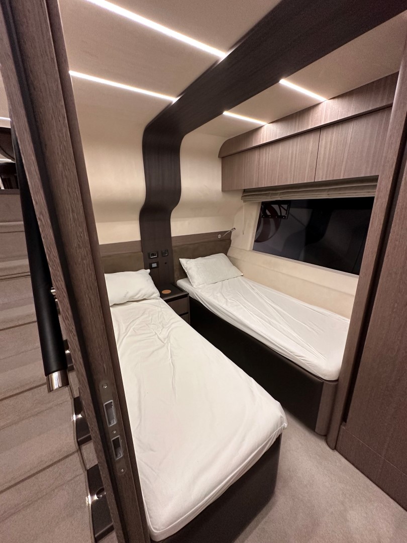Galeon 680 Fly — photo 28