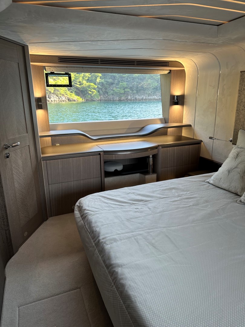 Galeon 680 Fly — photo 35