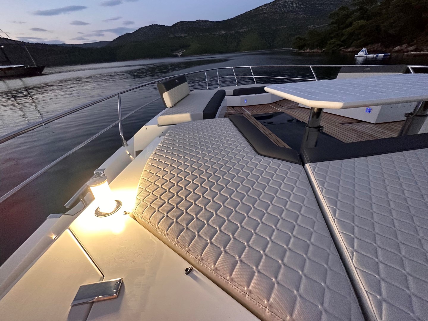 Galeon 680 Fly — photo 31