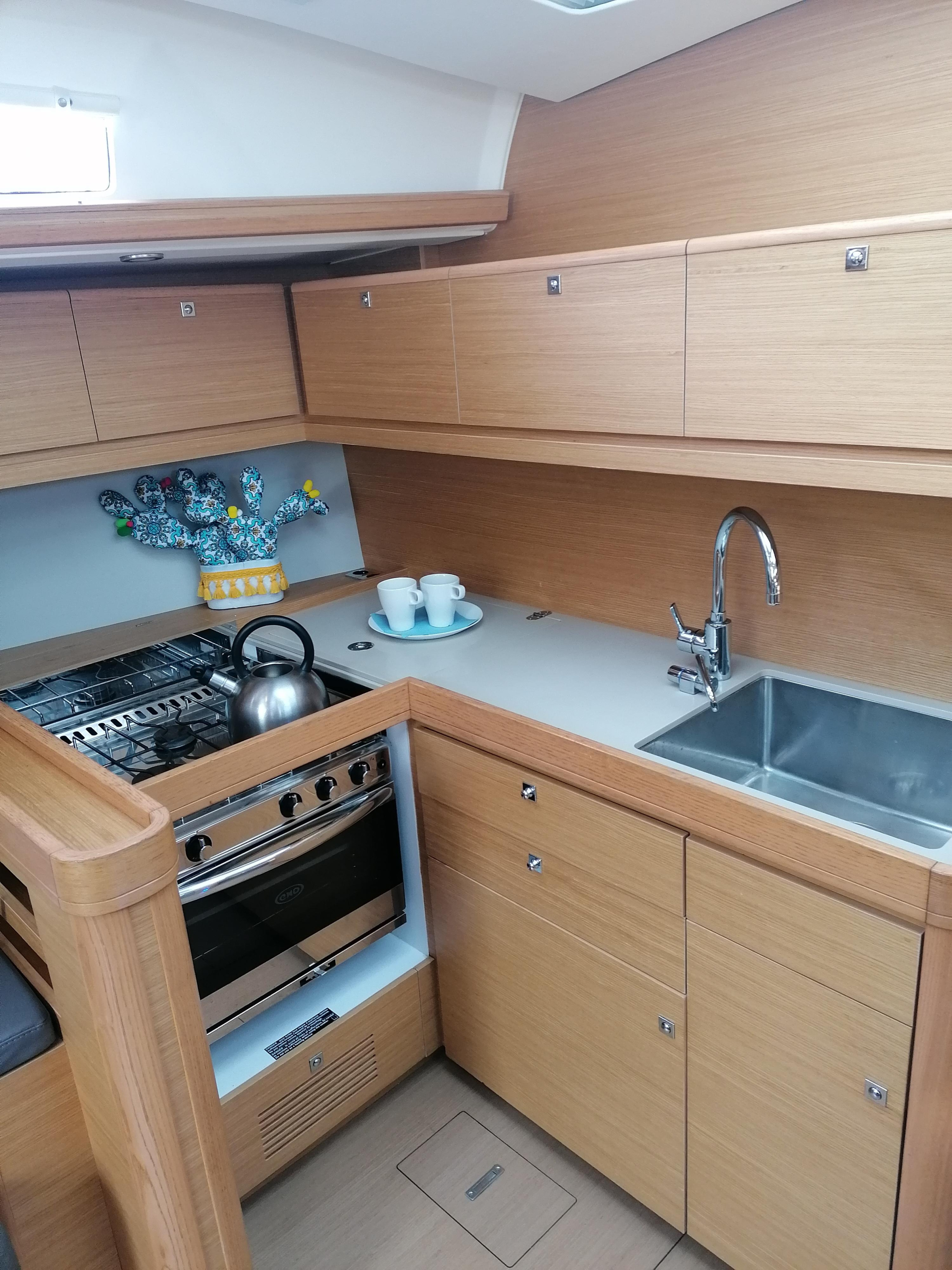 Dufour 460 GL — photo 9