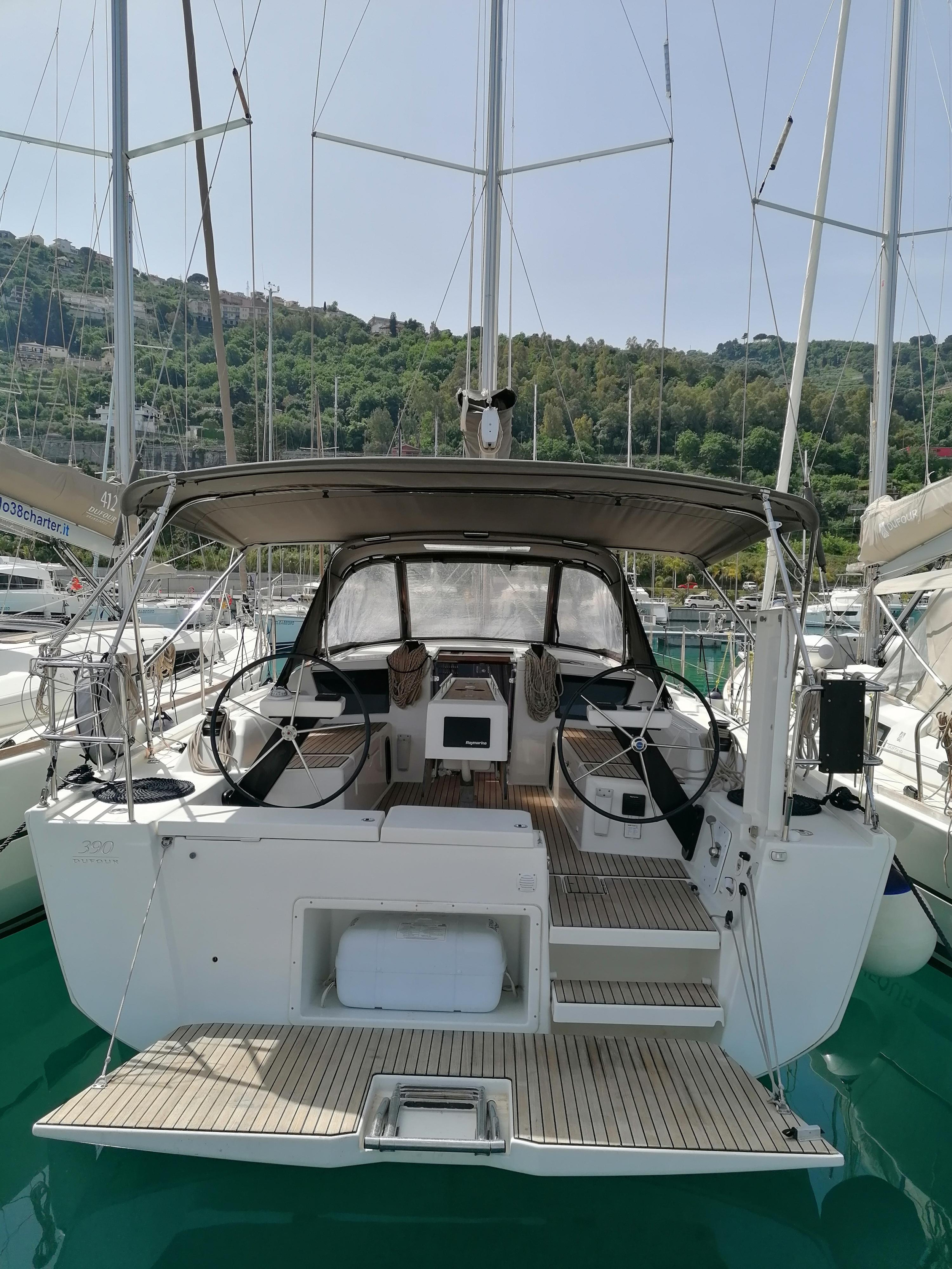Dufour 390 Grand Large — photo 6
