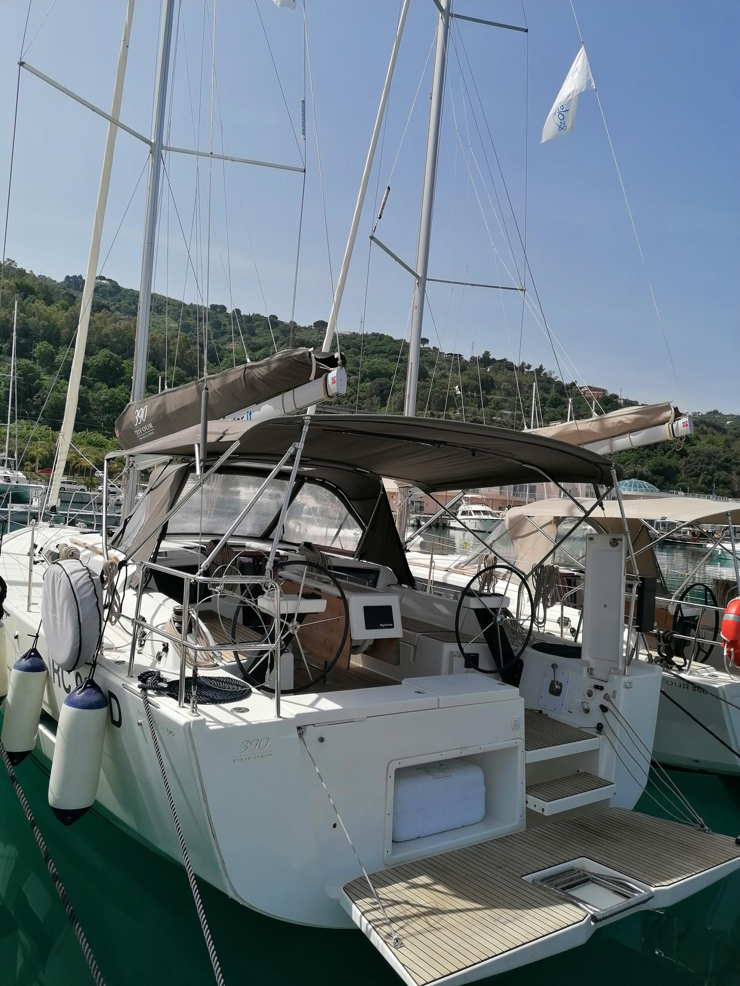 Dufour 390 Grand Large — photo 2