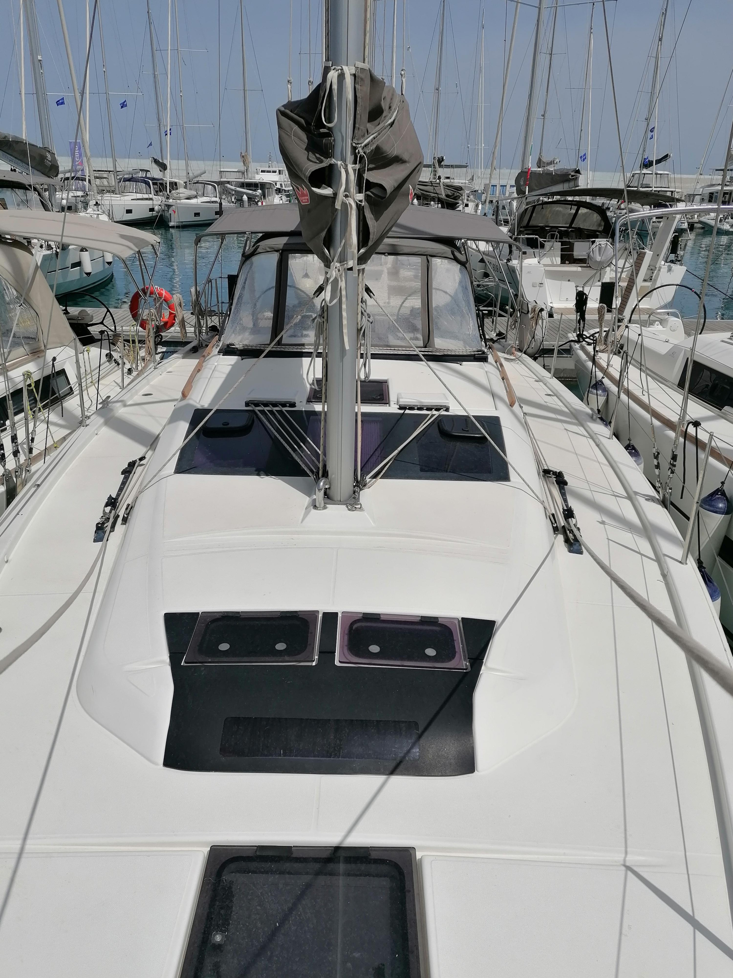 Dufour 390 Grand Large — photo 11