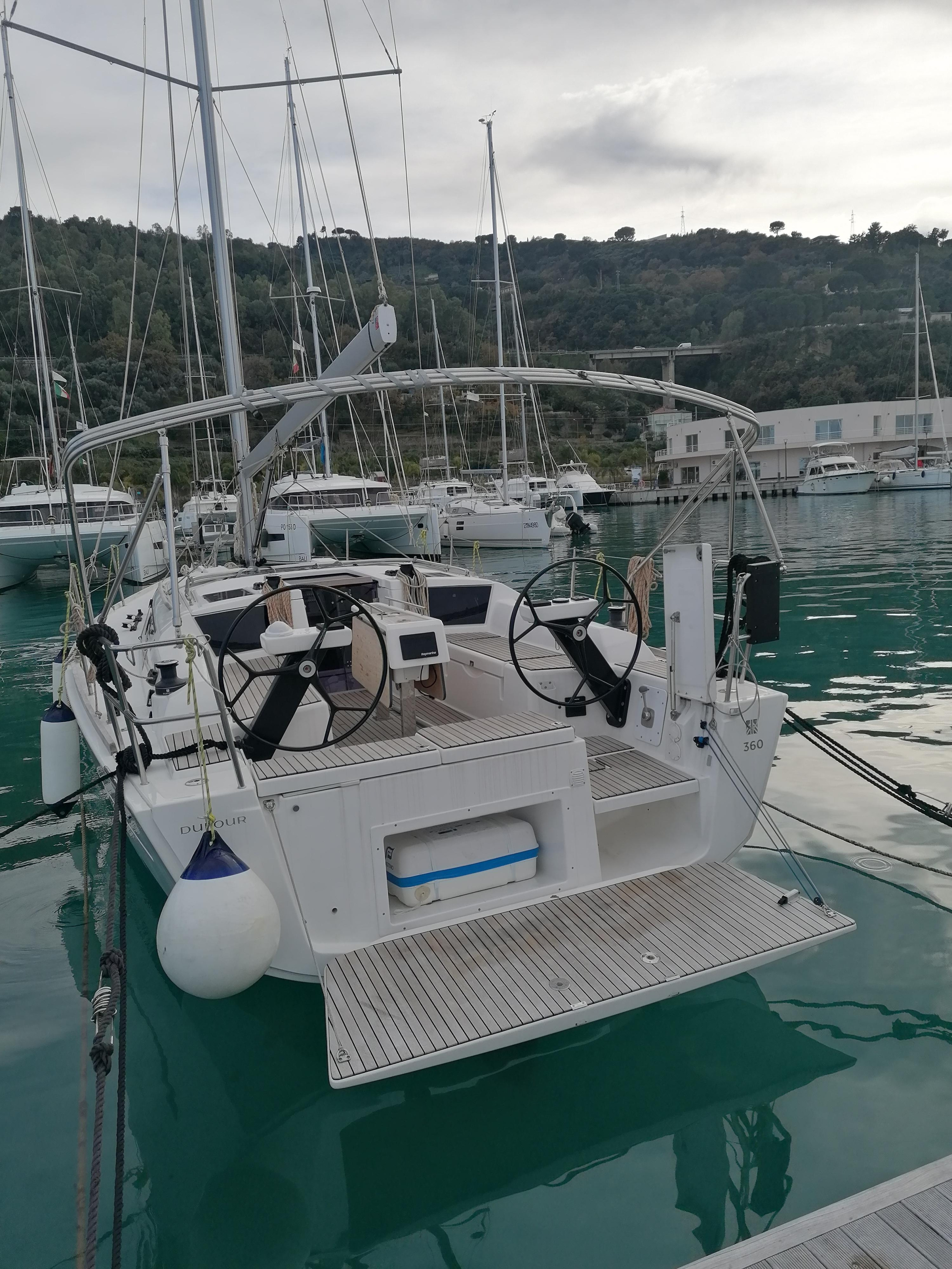 Dufour 360 Grand Large — photo 16