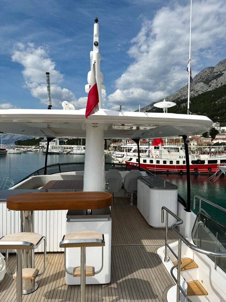 Azimut Magellano 66 — photo 25