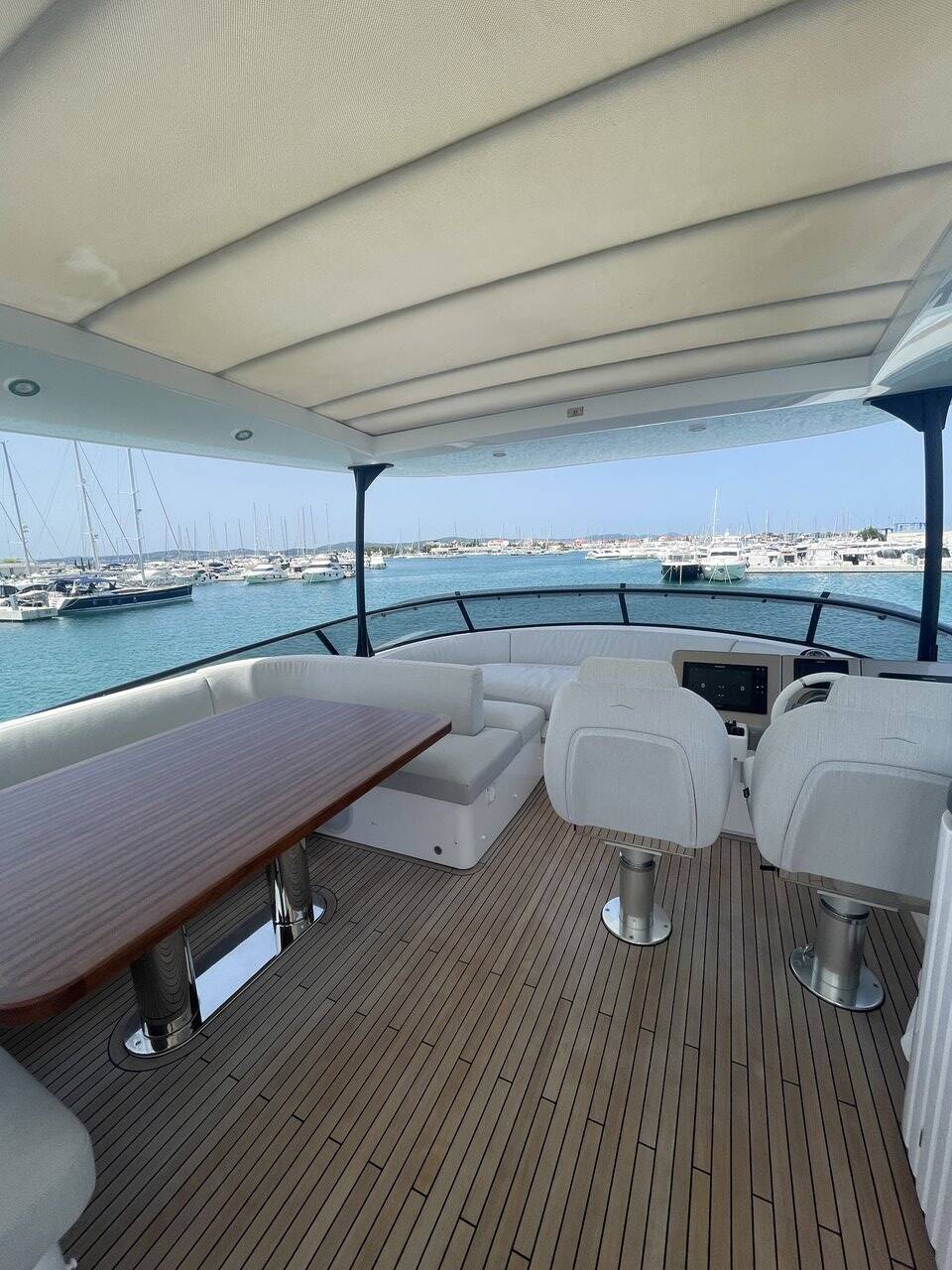 Azimut Magellano 66 — photo 38