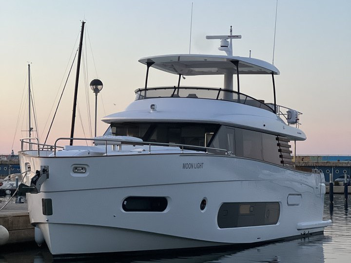 Azimut Magellano 66 — photo 34