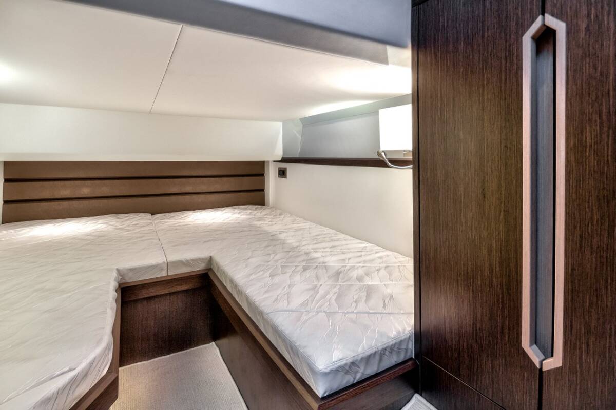 Galeon 420 Fly — photo 19
