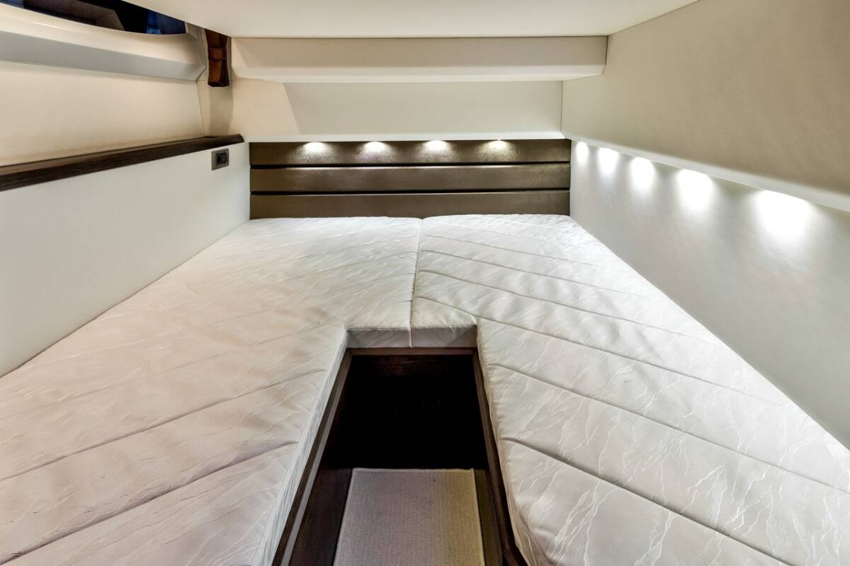 Galeon 420 Fly — photo 12