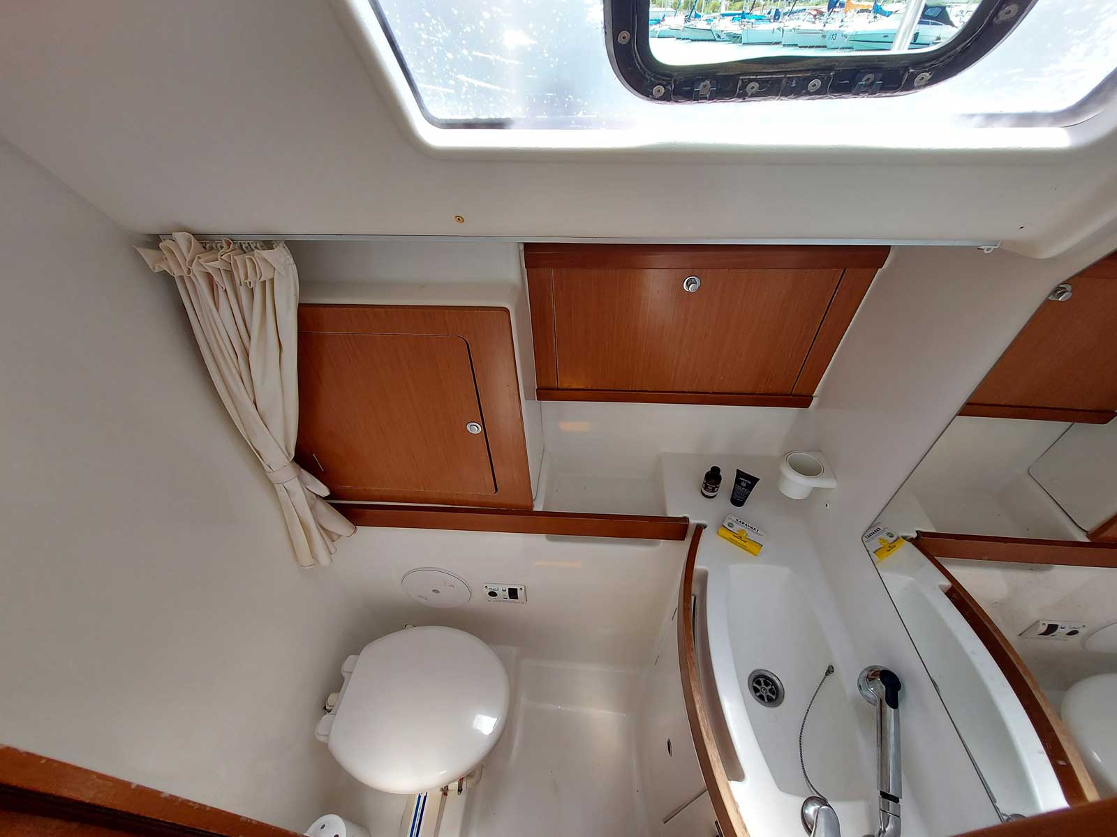 Oceanis 43 — photo 4