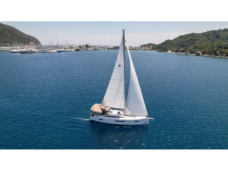 Sun Odyssey 410 — photo 1