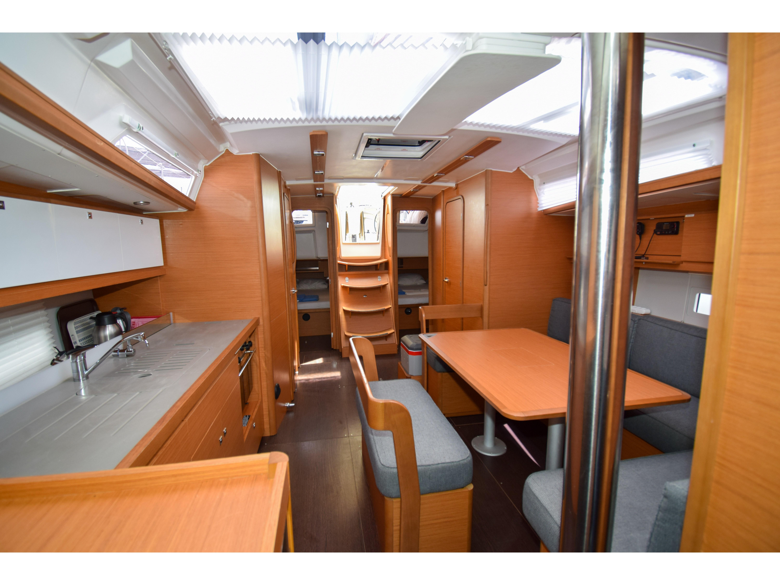 Dufour 430 — photo 34