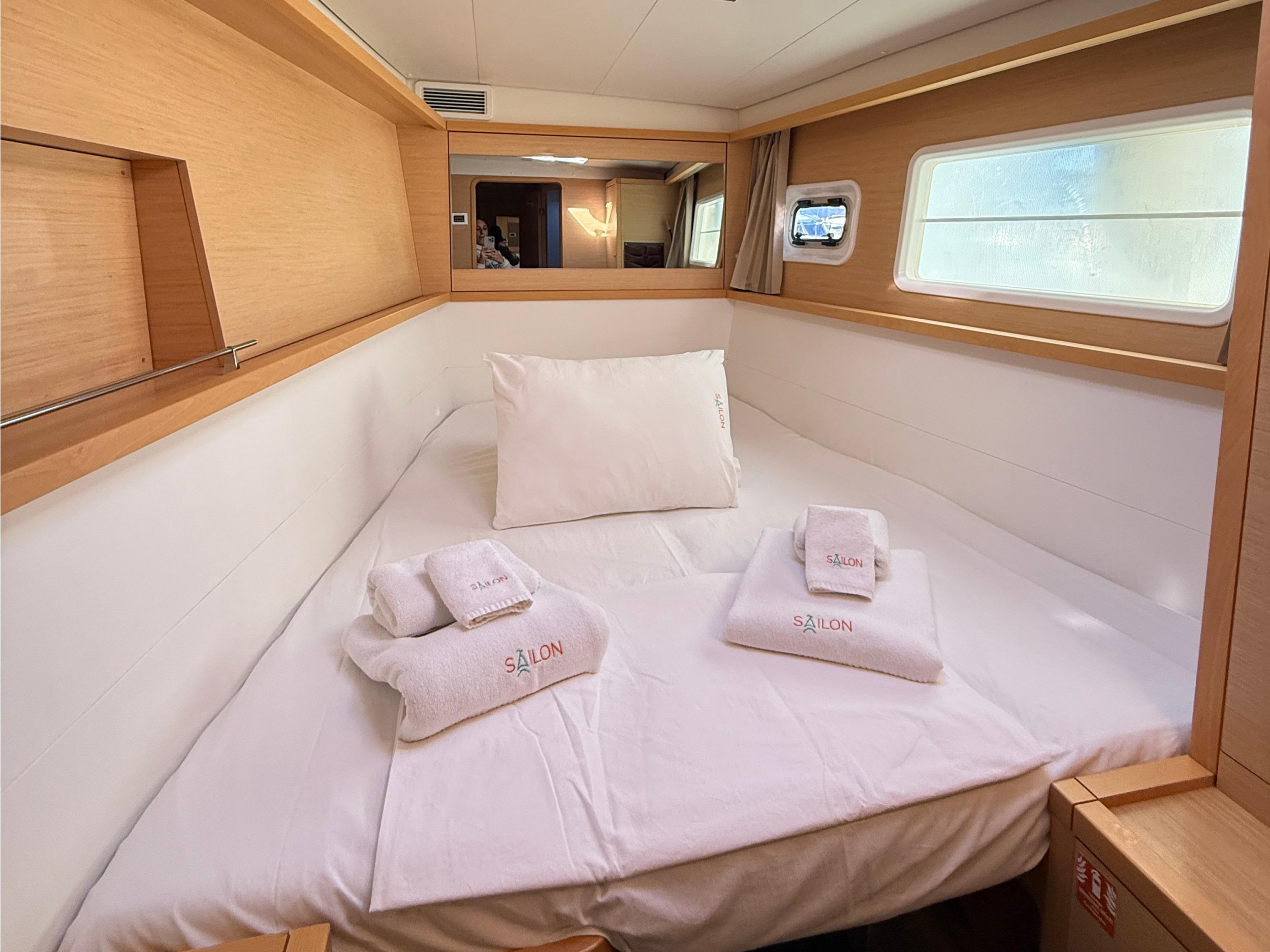 Lagoon 450 Fly — photo 13