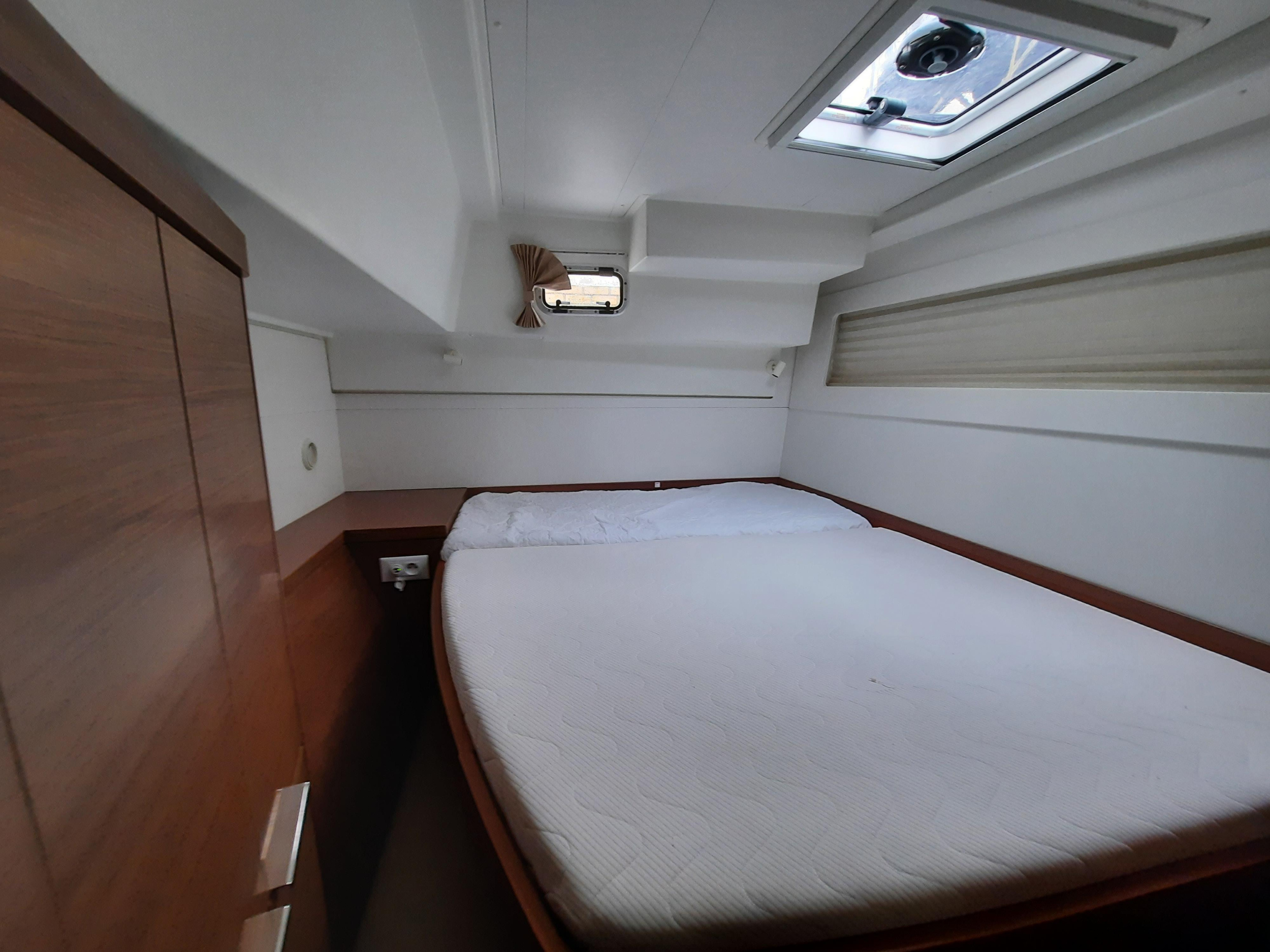 Lagoon 40 — photo 4