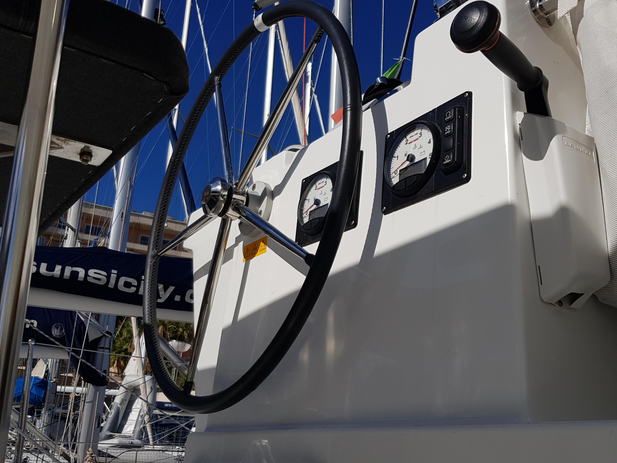 Lagoon 400 S2 — photo 2