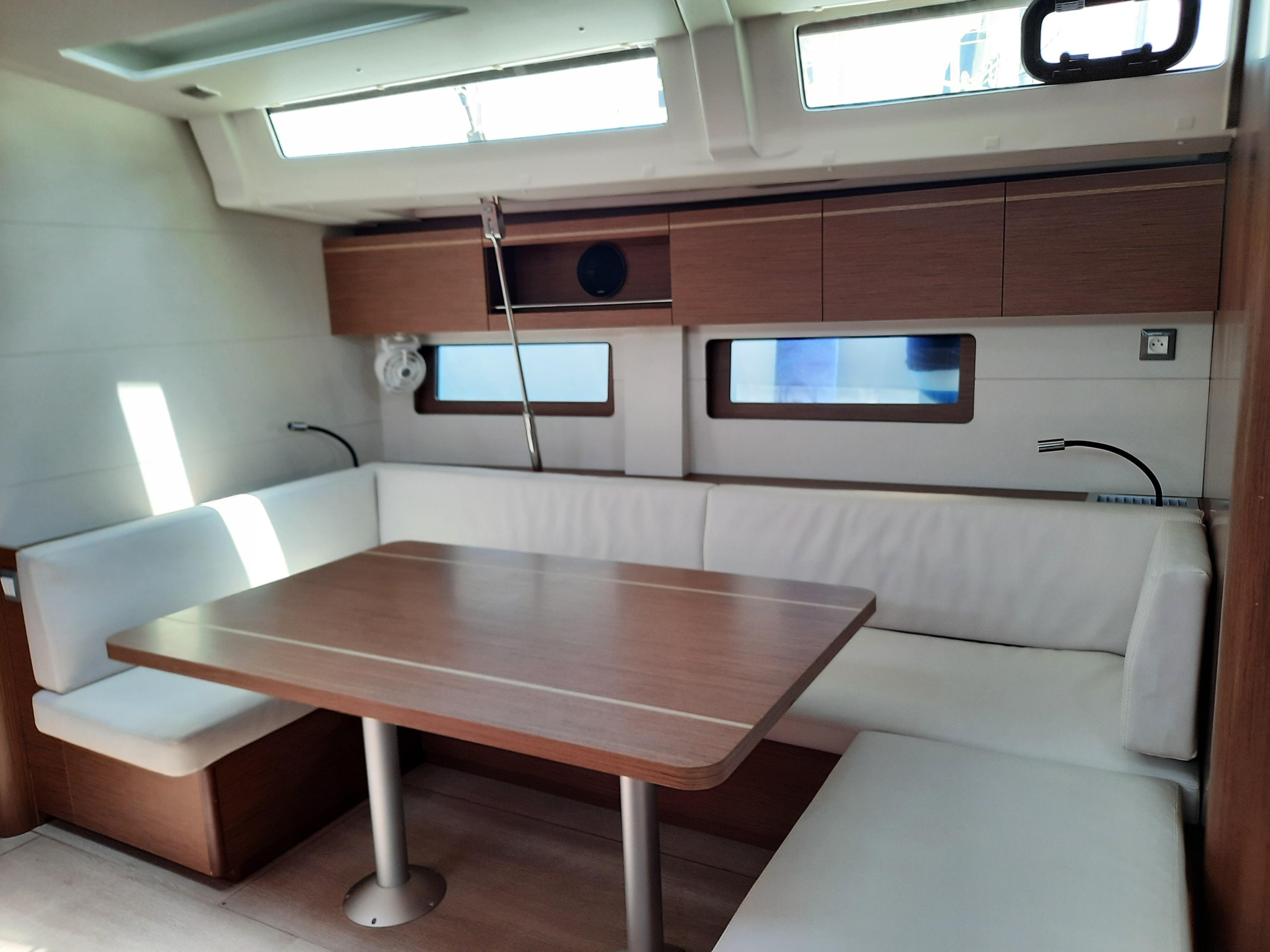Oceanis 51.1 — photo 6