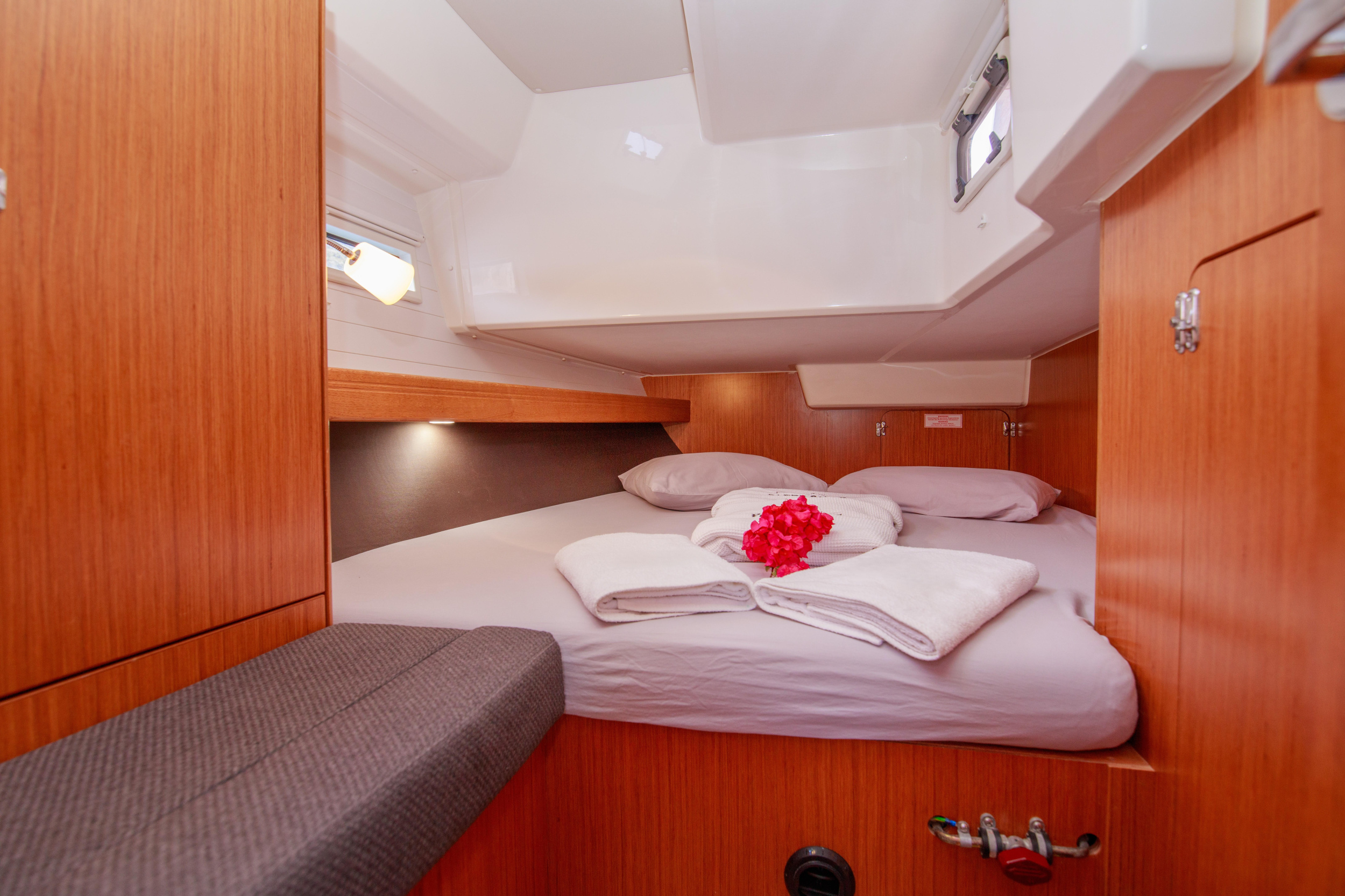 Bavaria 41 Cruiser — photo 7