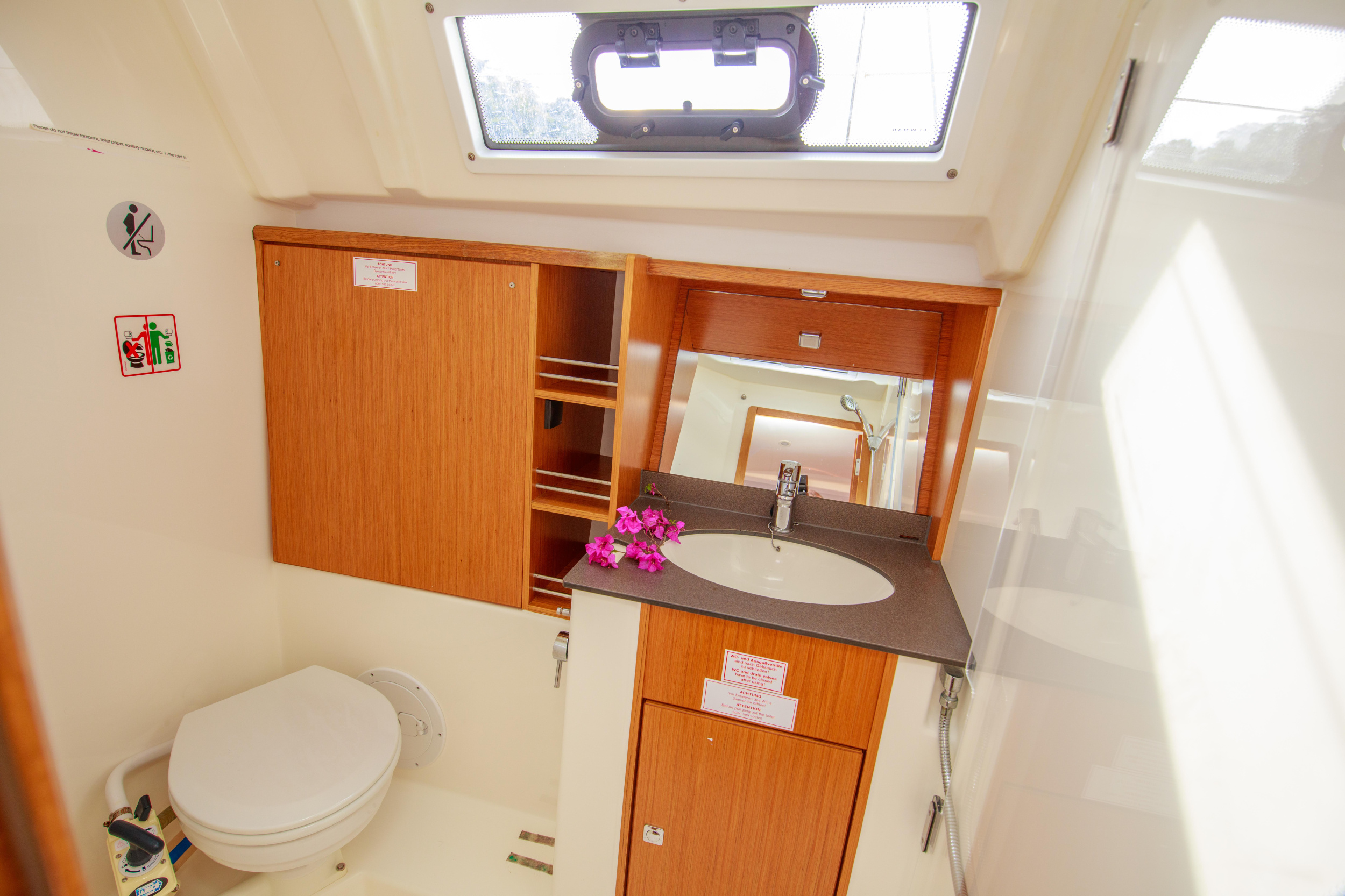 Bavaria 41 Cruiser — photo 17