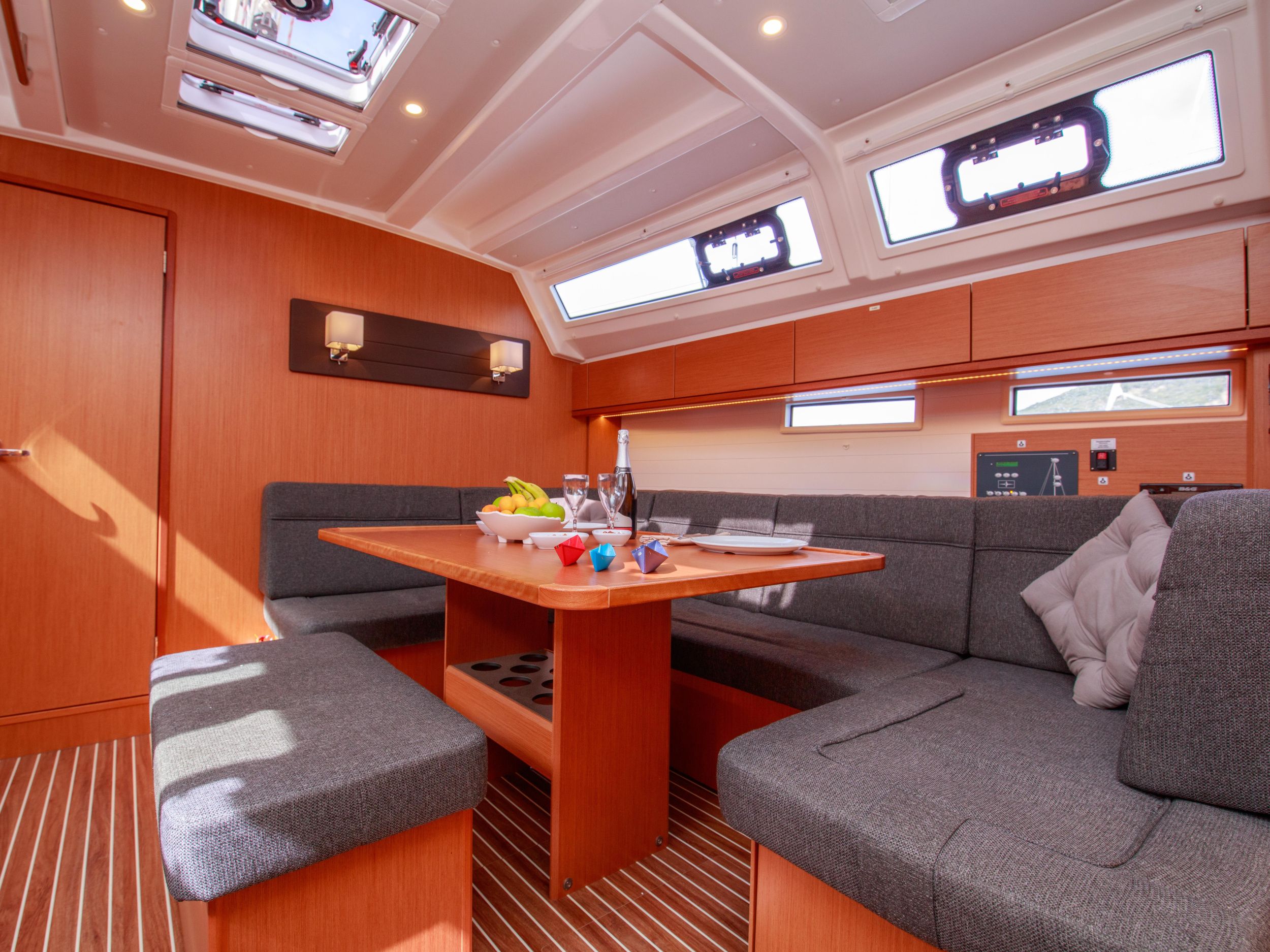 Bavaria 46 Cruiser — photo 3