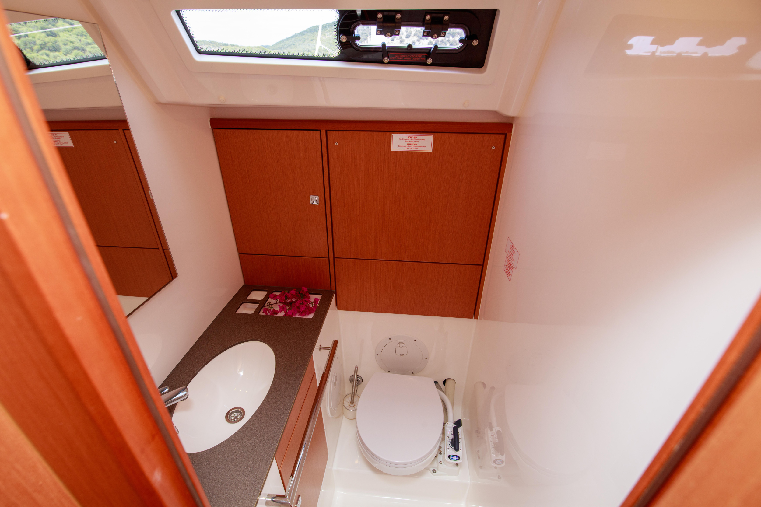 Bavaria 46 Cruiser — photo 23